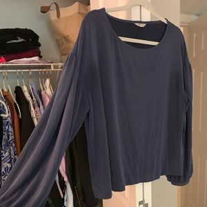 Navy blue flowy top